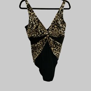 Miradonna by Miracle Suit Black Leopard Print Mesh 1 Piece Travel Swimsuit-Sz-16